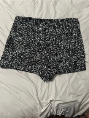 ZARA Black and White Tweed High-Waist Women’s Shorts thumbnail 3