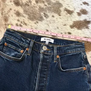 RE/DONE‎ High Rise Ankle Crop Jeans In Dark Rinse Size 26 thumbnail 9
