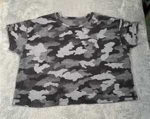 Lululemon athletica Camo cropped T-Shirt - Black and Gray thumbnail 1