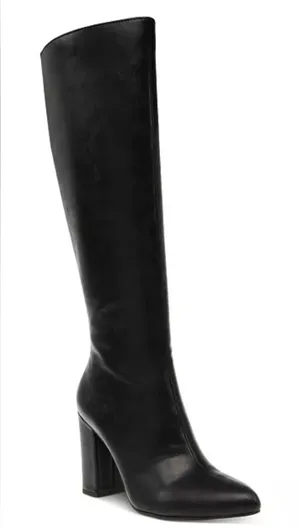 Wild Pair Black Boots Size 9 thumbnail 1