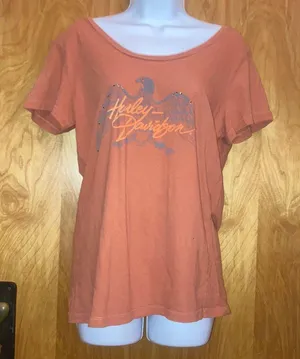Orange Harley Davidson Motorcycle Milwaukee, WI T-Shirt Size Medium thumbnail 1
