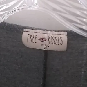 FINAL MARKDOWN Free kisses owl tee 2x thumbnail 4