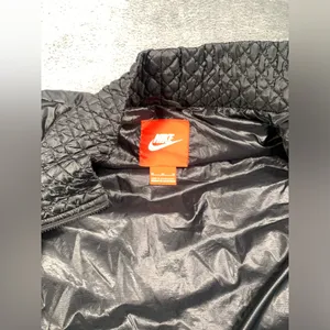 Nike Cascade quilted puffer vest black down medium thumbnail 8