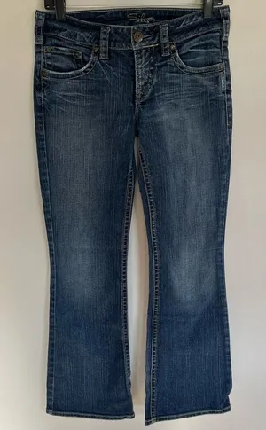 Silver Aiko Bootcut Jeans Women’s Size 28x31 Thick Stitch Dark‎ Denim Low Rise thumbnail 1