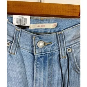 Levi’s Cropped mom jeans thumbnail 6