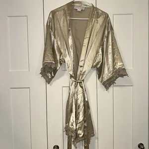 Birdy Grey‎ Claudine Lace Robe Shiny Satin Neutral Champagne Size XL/XXL thumbnail 3