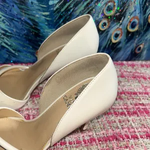Vince Camuto Size 6 Cream Heels thumbnail 8