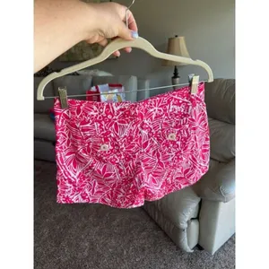 Lilly Pulitzer Punch Pink Stamped Print Callahan Shorts Women's Size 0 Pink Whit thumbnail 2