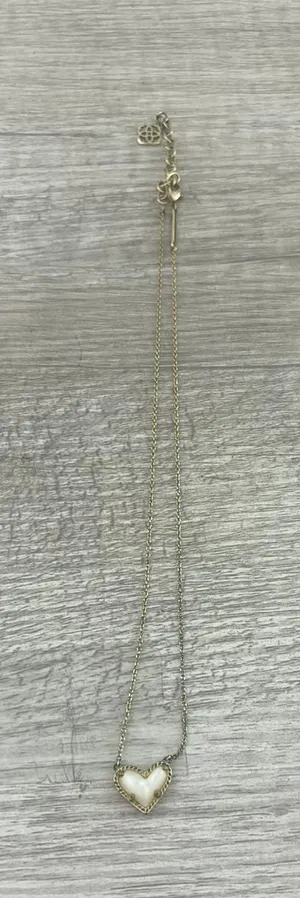 Kendra Scott heart necklace  thumbnail 1