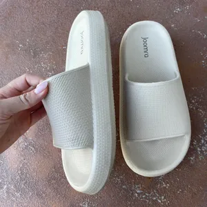 Free People Joomra Pillow Slippers Unisex sz 8.5 womens thumbnail 3