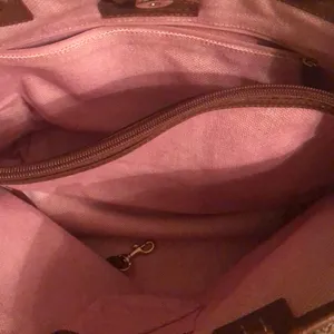 MOVING SALE! Authentic Dooney & Bourke shoulder bag! thumbnail 3