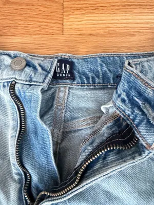 Gap mom Jeans  thumbnail 2