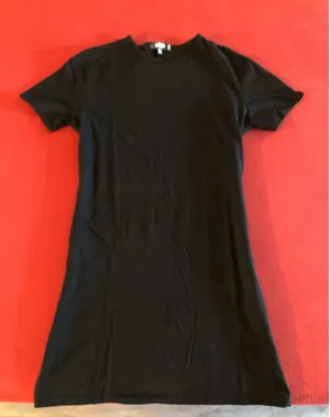 Missguided black casual short sleeve t-shirt dress Size 4 thumbnail 1