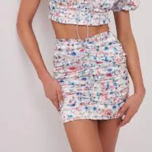NWOT!! For Love & Lemons Juliet White Floral Mini Skirt Size XS thumbnail 1