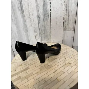 Women’s Calvin Klein Renni Shoes Black Pumps Heels Leather Size 7.5M Round Toe thumbnail 4