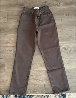Abercrombie 90s Straight Ultra High-Rise Jeans thumbnail 1