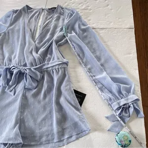 NWT Lulus Closer Look Light Blue Swiss Dot Tie-Sleeve Split Back Romper LARGE‎ thumbnail 9