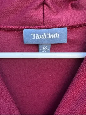 EUC ModCloth V Neck Knee Length Dress Size 1X thumbnail 2