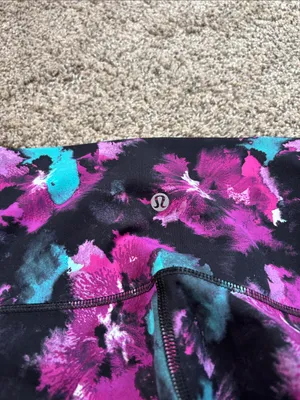 Lululemon Leggings size 6 (30”) thumbnail 4