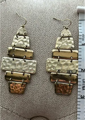 Fashion gold earrings thumbnail 2