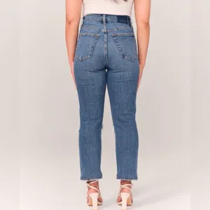 Abercrombie &‎ Fitch Ankle Straight Ultra High Rise Distressed Straight Jeans 27 thumbnail 2