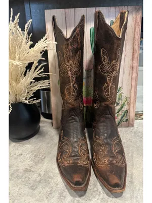 Circle G Western-style cowboy boots in distressed brown leather, size 9 thumbnail 2
