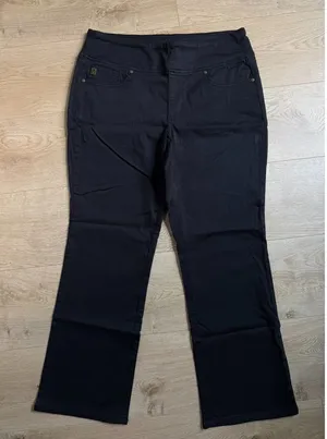 NWOT Womens Belle Kim Gravel pull on black‎ pants stretch size 12P thumbnail 1