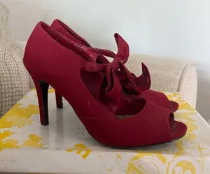 Ann Marino Burgundy Peep-Toe Bow High Heels thumbnail 1
