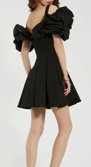 BNWT Mac Duggal Black Ruffle Off Shoulder Crepe Mini Dress Sz 4 thumbnail 1