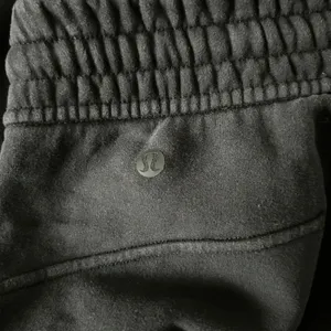 Lululemon Loungeful High-Rise Cropped Jogger Black Fleece Sweatpants W6BVIS Sz 6 thumbnail 7