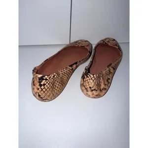 Tory Burch Stamp Snake Printed Leather Mini Travel Ballet Flats Sz 9‎ 1 thumbnail 3