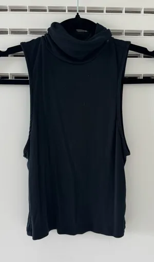 Aritzia Sunday Best Turtleneck thumbnail 1