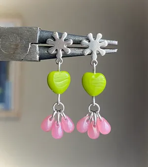czech glass opaque olive green color heart & pink teardrop beads earrings💚 thumbnail 1