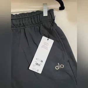 Alo Yoga NWT Accolade Straight Leg Anthracite Grey Color Size S thumbnail 9