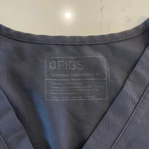 FIGS Catarina One-Pocket‎ Scrub Top Gray Women's 4XL thumbnail 3