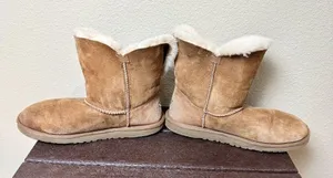 UGG Bailey Button Short Shearling Boots Booties Classic Chestnut Color - size 8 thumbnail 5