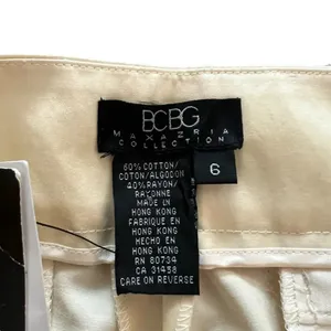 NWT Vintage BCBG Maxazria Women’s 6 Cream Straight Leg Flat Front Capri Pants‎ thumbnail 3