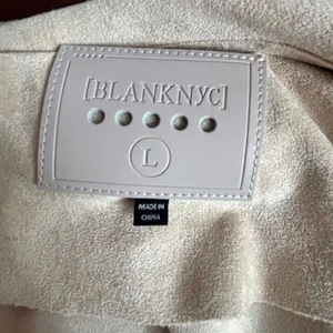 BLANKNYC Womens Tan Suede Moto Jacket Faux Leather Zip Up Size L‎ thumbnail 2