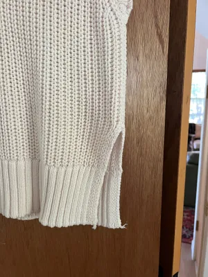 A new day cableknit vest  thumbnail 2