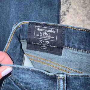 Abercrombie & Fitch Blue Denim Jeans with Brown Patch thumbnail 4