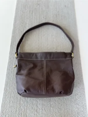 Vintage 90’s Croft & Barrow Brown Leather Shoulder Bag with Contrast Stitching thumbnail 2
