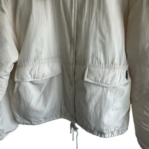 Free People Movement Puffer Jacket Sz M Off The Bleachers Coaches Beige Logo thumbnail 8