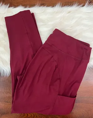 Lululemon Soft Suedey High-Rise Leggings 25” – Burgundy Red – Size 10 thumbnail 1