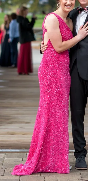 Pink sequined prom dress Size 2 thumbnail 1