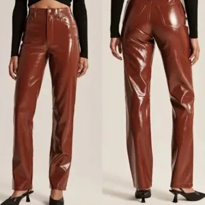 NWT A & F The 90’s Straight Ultra High Rise Patent Leather 90s Straight Leg thumbnail 6