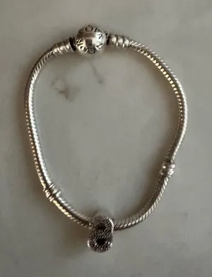 Authentic PANDORA Moments 925 Sparkling Heart Clasp Chain Bracelet- ‘S’ Charm thumbnail 1