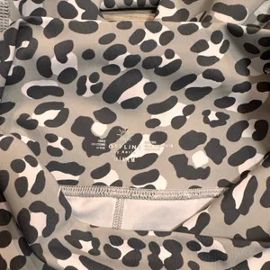 Aerie‎ Offline Goals Hi-Rise 7/8 Leggings Leopard Print Athleisure Size Medium thumbnail 4