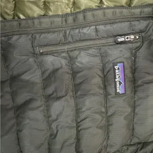 Patagonia Women's Down Jacket Puffer in green size S thumbnail 4