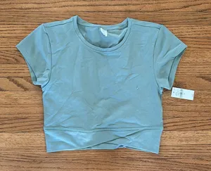 Old navy tshirt thumbnail 1