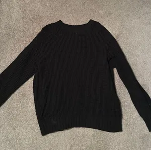 American Eagle sweater thumbnail 1
